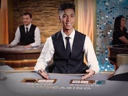 Antarmuka permainan Fishing Arcade di bunga4d menampilkan target bergerak dan kontrol penembakan